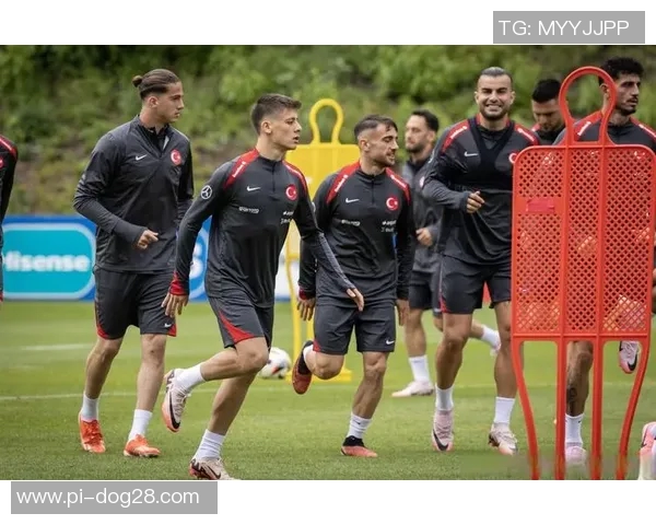 土耳其足球最强球星闪耀绿茵场引领国家队追逐欧洲巅峰梦想