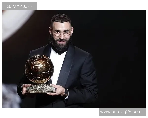 本泽马展现绝佳球技精彩瞬间，足球场上闪耀的锋线之星